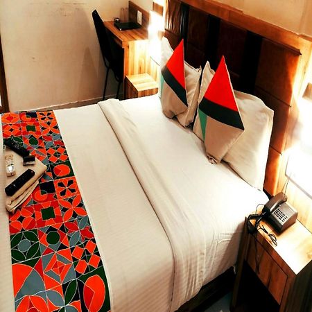 Gateway Inn Mumbai  Buitenkant foto