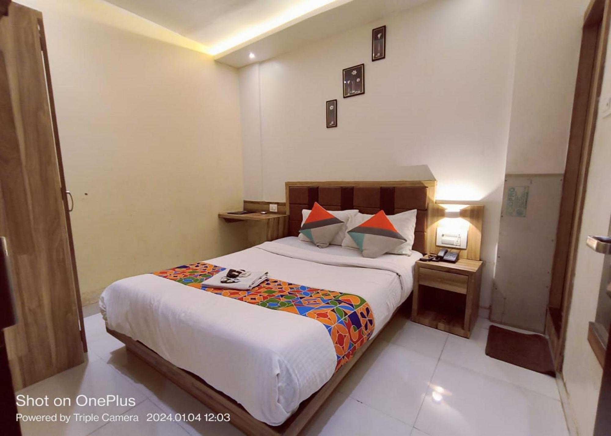 Gateway Inn Mumbai  Buitenkant foto