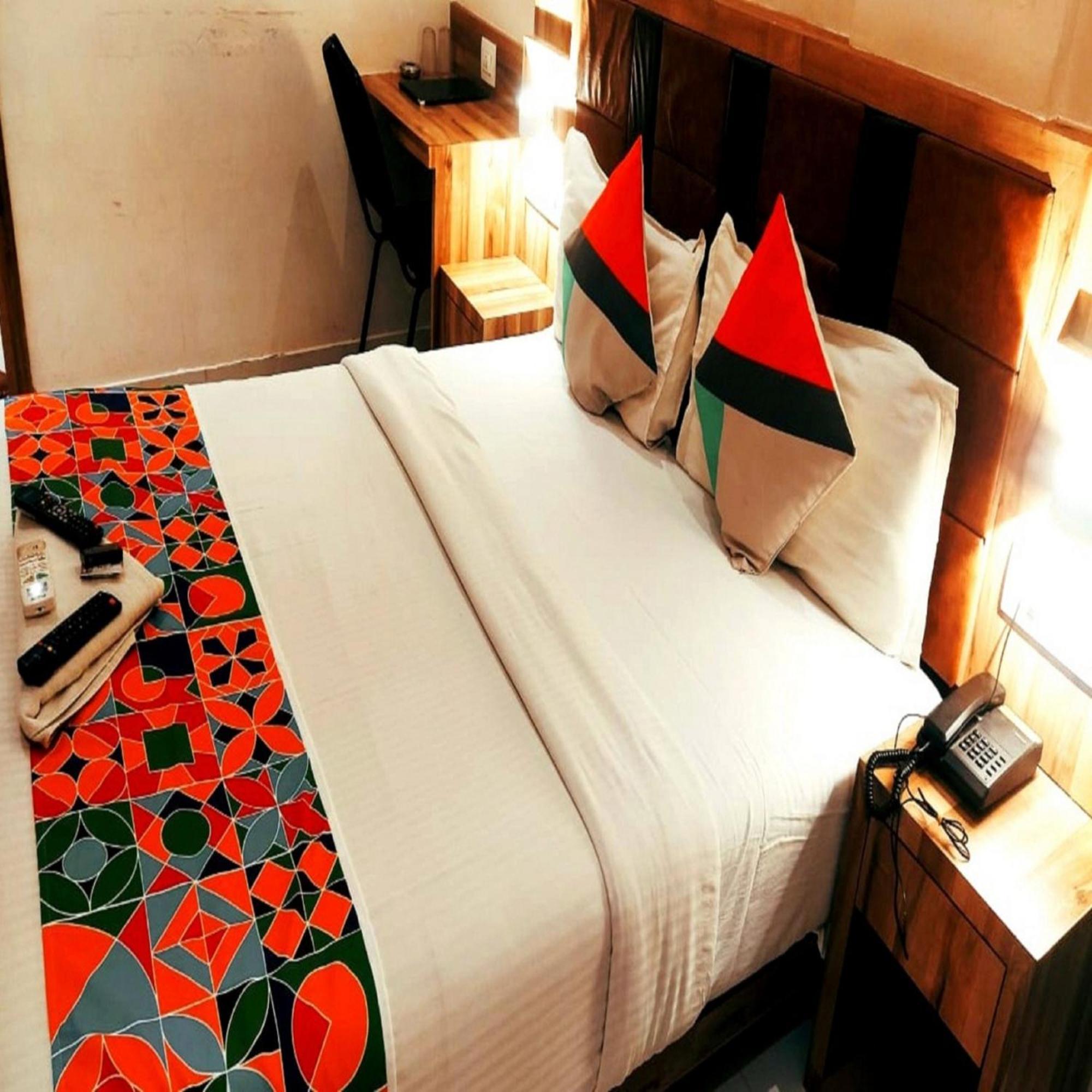 Gateway Inn Mumbai  Buitenkant foto