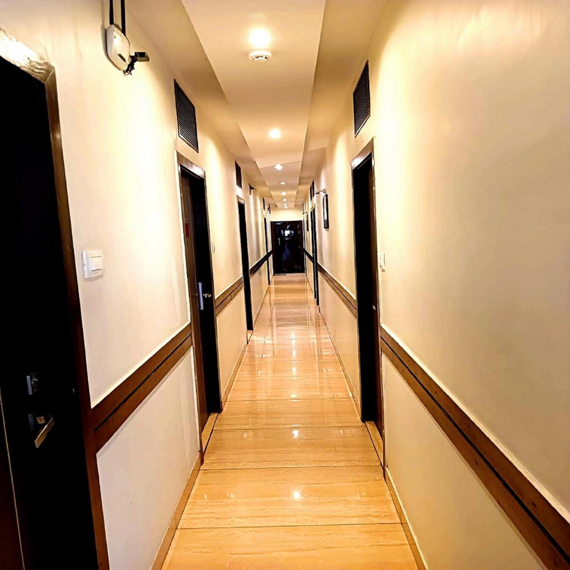 Gateway Inn Mumbai  Buitenkant foto